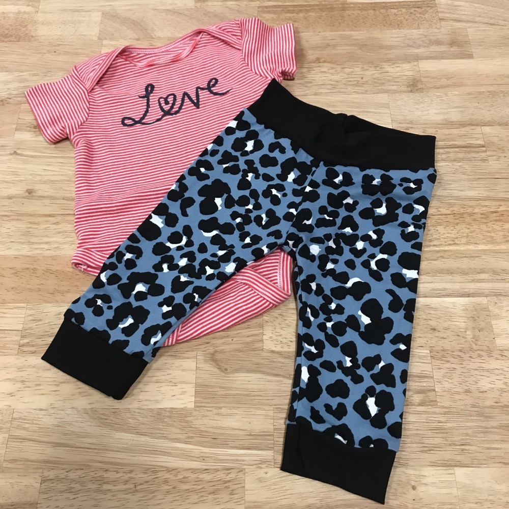 ☀️Jena Bug Baby Boutique Cheetah Joggers 6 months